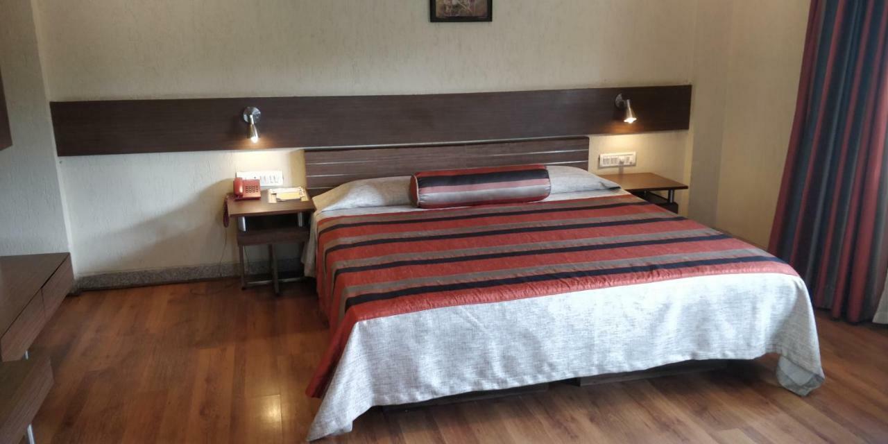 Nasiklub Hotel Ngoại thất bức ảnh